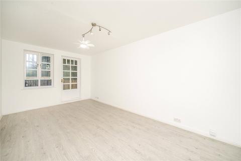 undefined, Mile End Road, Stepney Green, London, E1