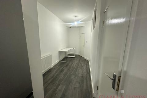2 bedroom flat to rent, London E3