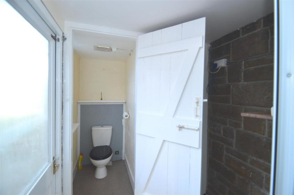 Cloakroom wc