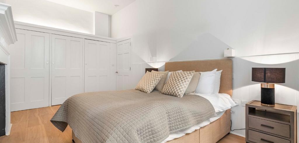 Screenshot 2025-1...