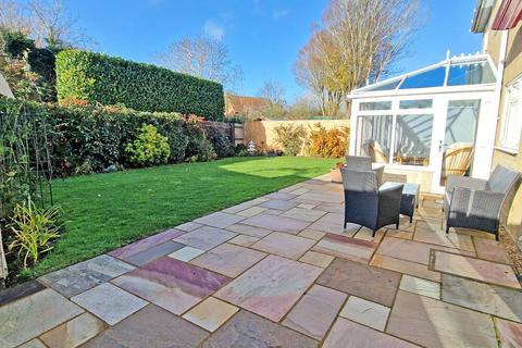 4 bedroom detached house for sale, Fortescue Drive, Chesterton, Bicester