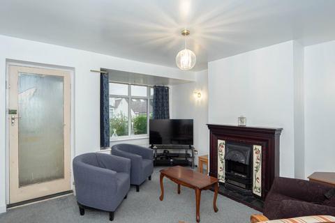 2 bedroom bungalow for sale, Vesper Gardens, Leeds