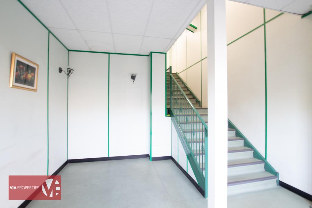 Private Entrance