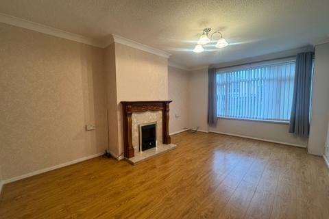 2 bedroom flat to rent, Kings Crescent , WF8