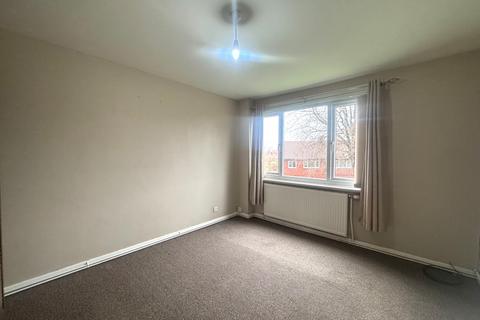 2 bedroom flat to rent, Kings Crescent , WF8