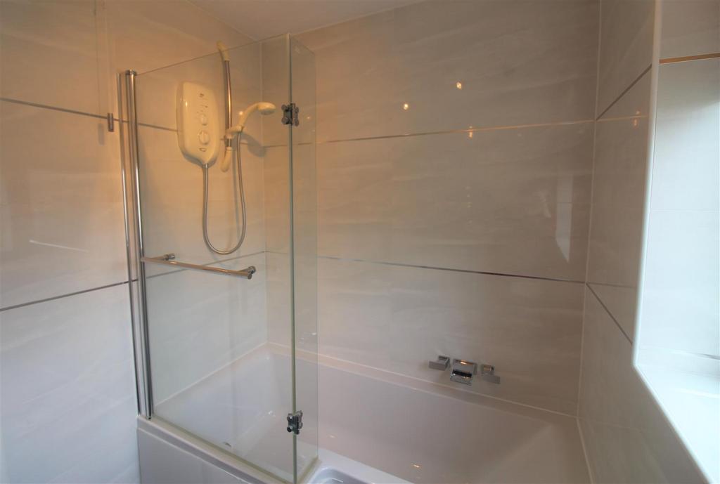 Bathroom....jpg