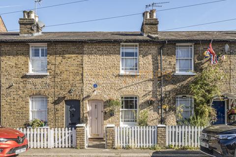 High Street, London, NW7