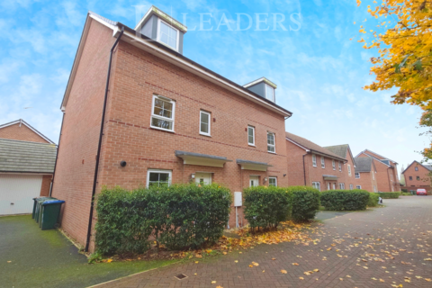 4 bedroom semi-detached house to rent, Robin Close, CV4