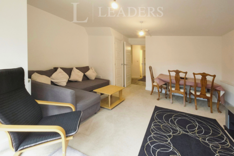 4 bedroom semi-detached house to rent, Robin Close, CV4