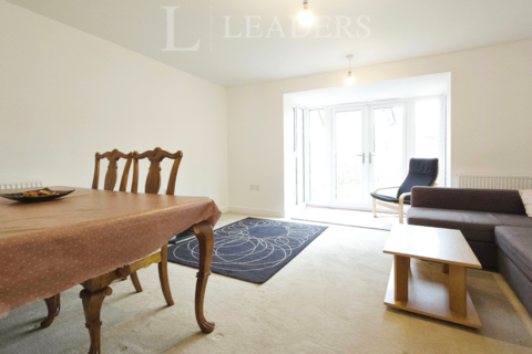 4 bedroom semi-detached house to rent, Robin Close, CV4