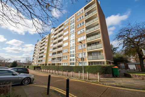 Lonsdale Close, East Ham, London, E6