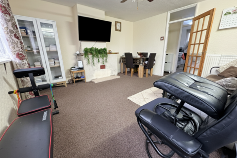 2 bedroom flat for sale, Lonsdale Close, East Ham, London, E6