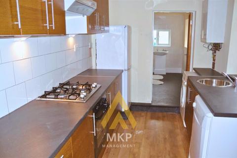 4 bedroom terraced house to rent, Oscott Road, Perry Bar, Birmingham B42