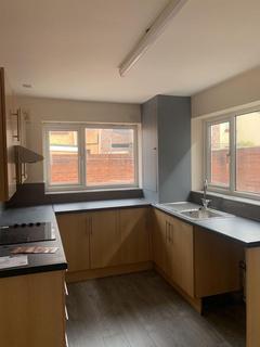 3 bedroom end of terrace house to rent, Hornby Road, Liverpool