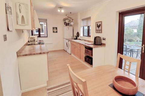 3 bedroom semi-detached house for sale, Christleton Avenue, Crewe