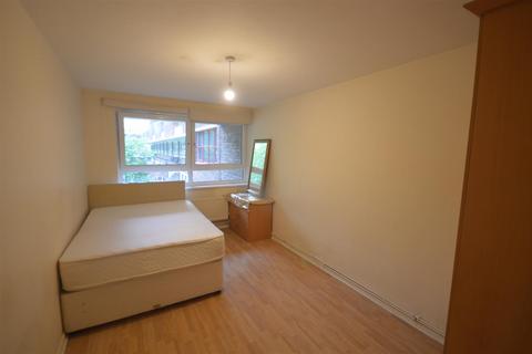 Tayport Close, London