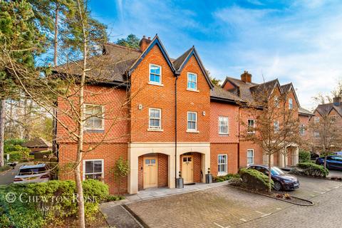 undefined, Queensbury Gardens, Ascot