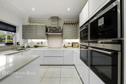 undefined, Queensbury Gardens, Ascot