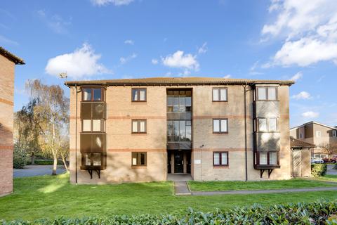 1 bedroom flat for sale, Rushdon Close, Romford RM1
