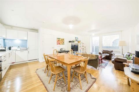 3 bedroom flat for sale, Killick Way, London E1