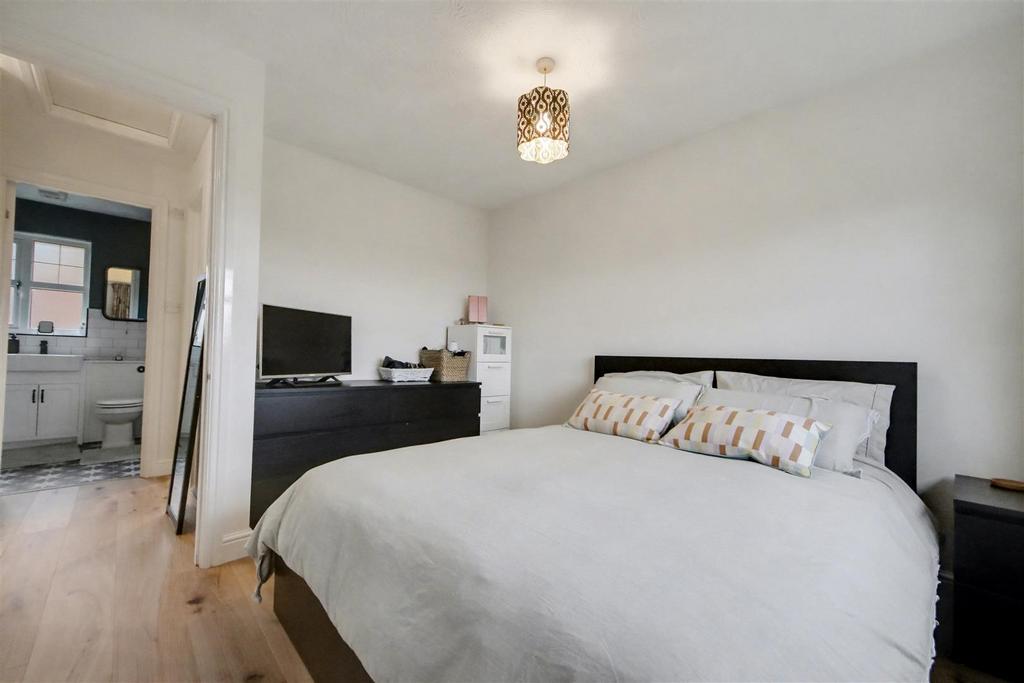 Bedroom One (1).jpg