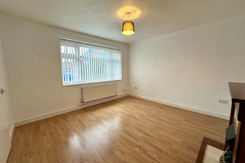 3 bedroom terraced house to rent, Meyrick Road, West Bromwich B70