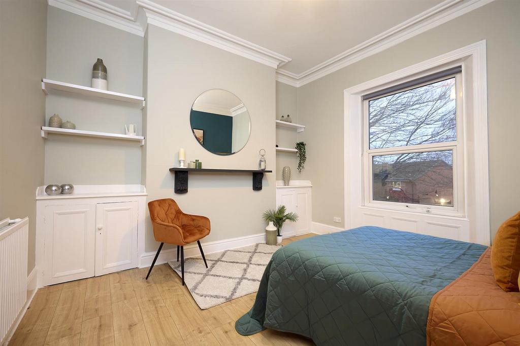 College Grove Road 0008.JPG