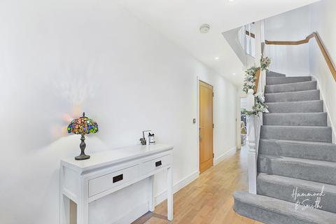 undefined, Mowbray Close, Epping CM16