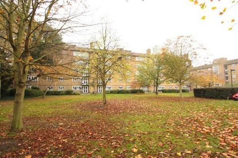 2 bedroom flat to rent, Esher Gardens, London, SW19