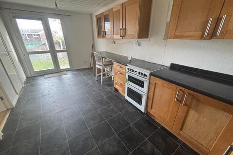 3 bedroom end of terrace house to rent, Logwell Court, Standens Barn, Northampton NN3