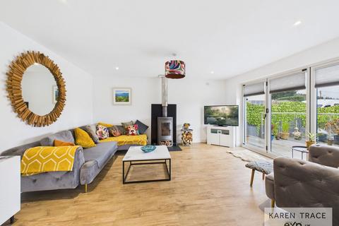 undefined, Cornhill Road, Par PL24