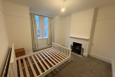 undefined, 4 Bedroom House – Birkbeck Road, Enfield, EN2