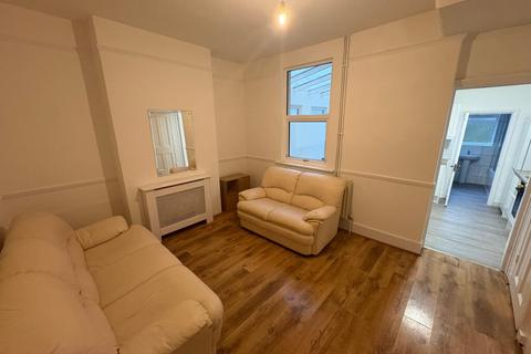 undefined, 4 Bedroom House – Birkbeck Road, Enfield, EN2