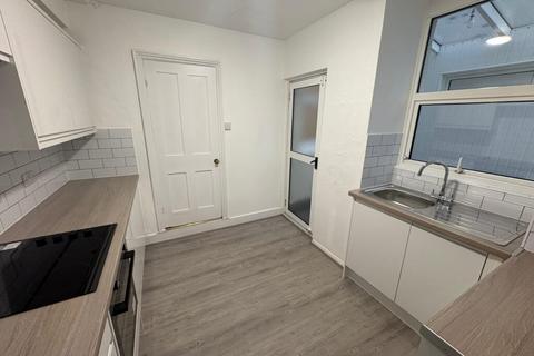 undefined, 4 Bedroom House – Birkbeck Road, Enfield, EN2