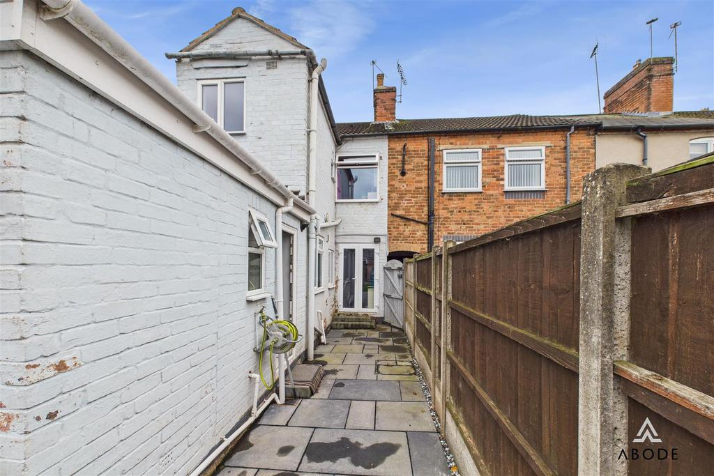 CAM02696 G0-PR0690-STILL010.jpg