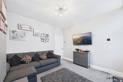 3 bedroom semi-detached house for sale, Woods Lane, Burton-On-Trent DE15
