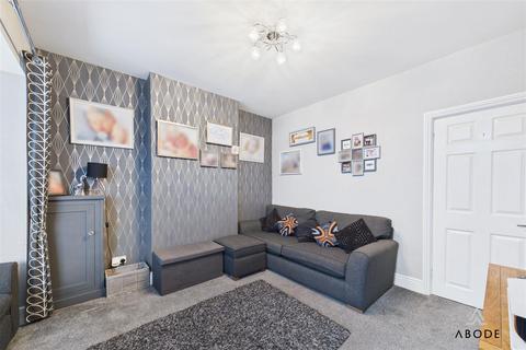 3 bedroom semi-detached house for sale, Woods Lane, Burton-On-Trent DE15