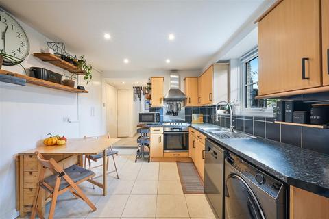 2 bedroom maisonette for sale, Wilton Road, Colliers Wood SW19
