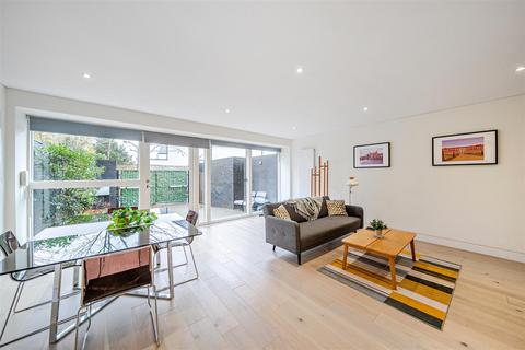 2 bedroom apartment to rent, Wolsey Road, Esher