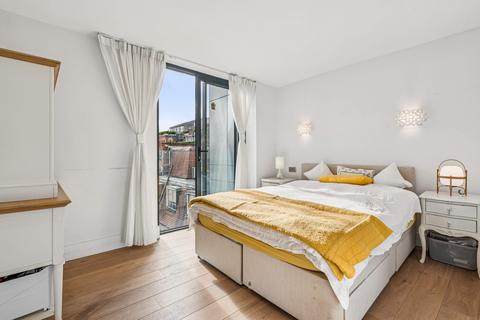 3 bedroom flat to rent, Richmond Buildings, City Of Westminster, W1D