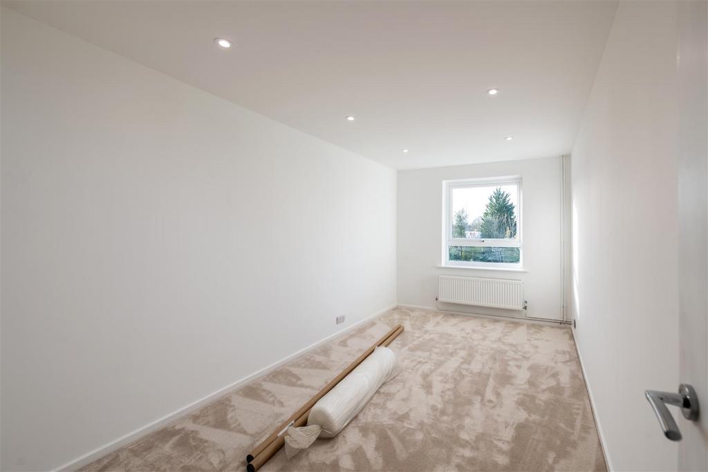 7 Moor Park internals-5.jpg