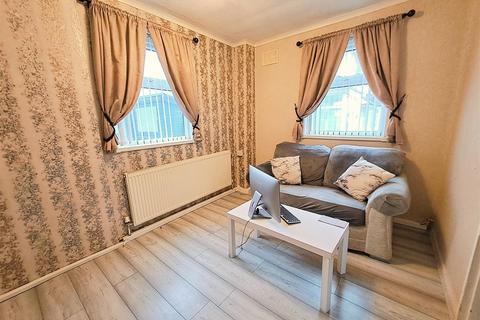3 bedroom semi-detached house for sale, Benedon Road, Sheldon, Birmingham