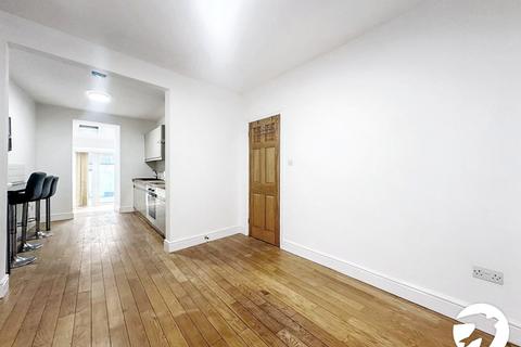 2 bedroom maisonette to rent, Ennis Road, London, SE18