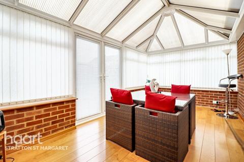 3 bedroom semi-detached house for sale, Haven Close, Swindon