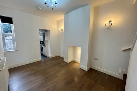 3 bedroom terraced house to rent, Birmingham Road, Bromsgrove, Worcestershire, B61