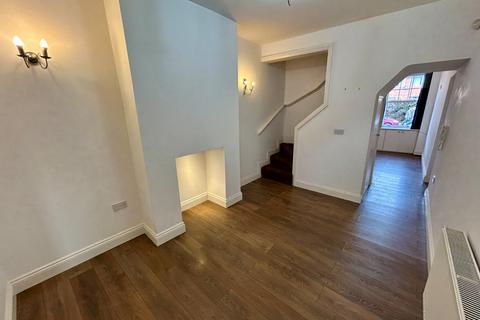 3 bedroom terraced house to rent, Birmingham Road, Bromsgrove, Worcestershire, B61