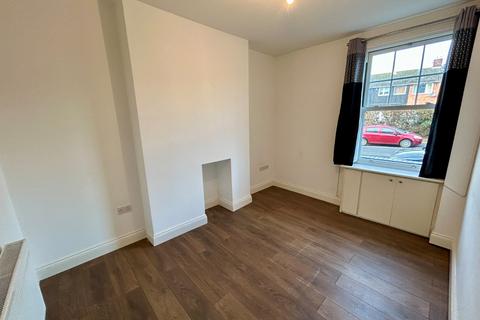 3 bedroom terraced house to rent, Birmingham Road, Bromsgrove, Worcestershire, B61