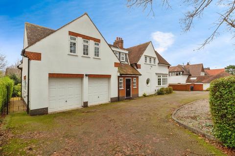5 bedroom detached house for sale, Dalby Avenue, Leicester LE7