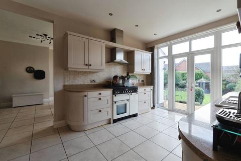 5 bedroom detached house for sale, Dalby Avenue, Leicester LE7