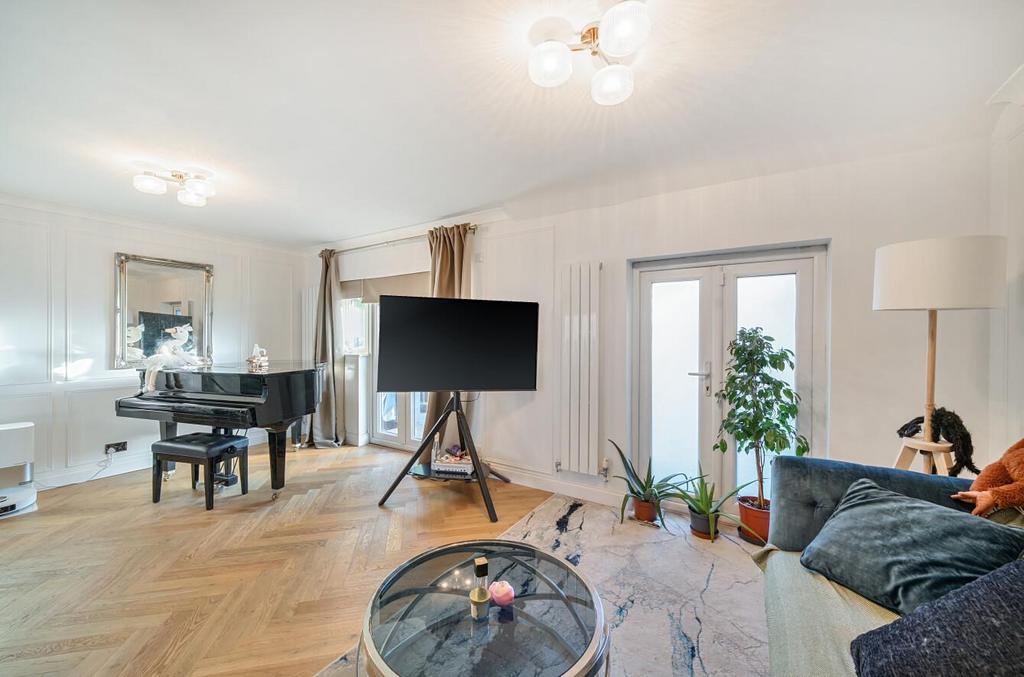 Davidson Frost-Wellings, DFW, Caddis Close, Stanmo